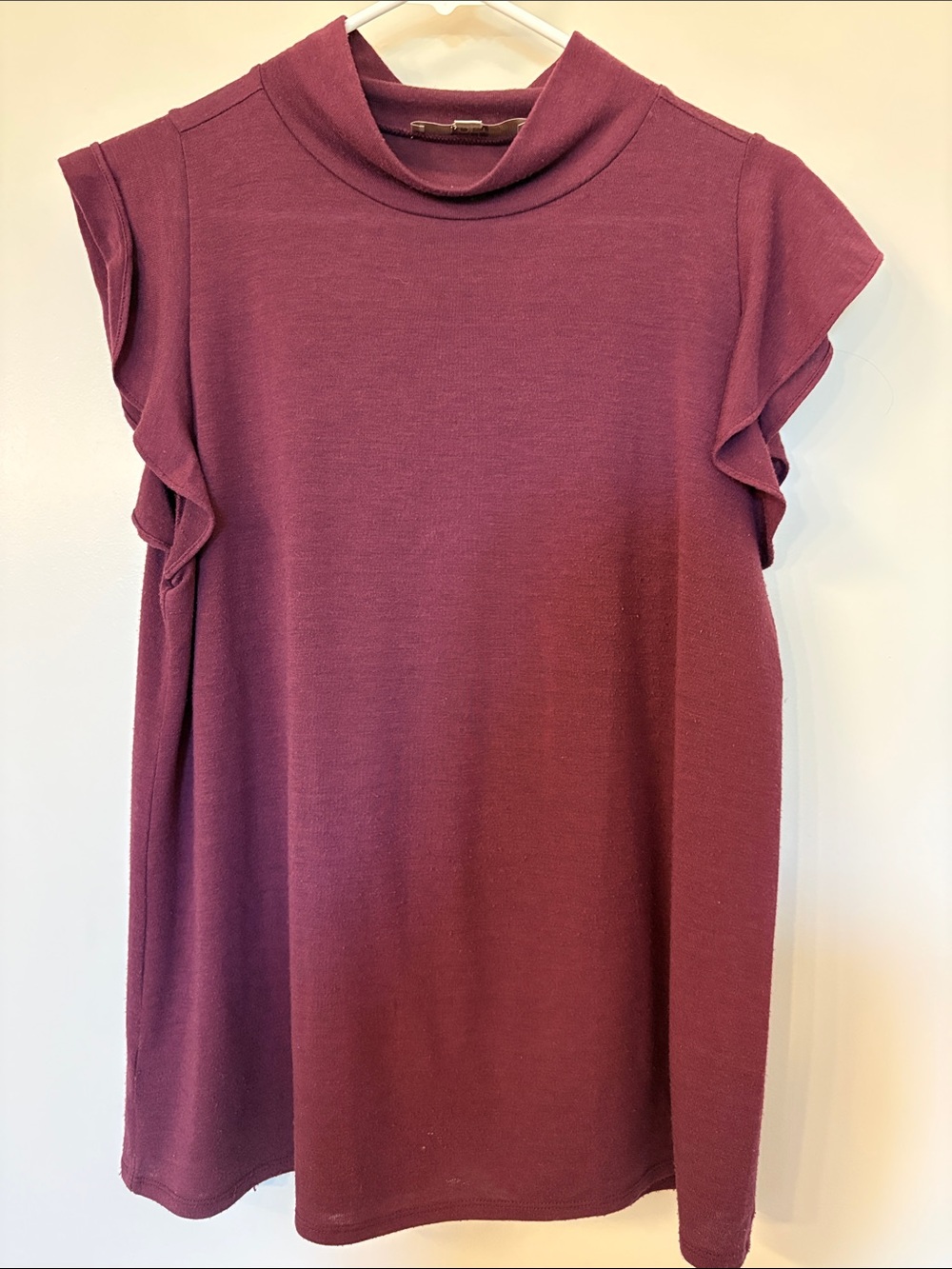 LOFT Sleeveless Mock Neck Blouse in Wine Red/Maroon/Burgundy, Size L
